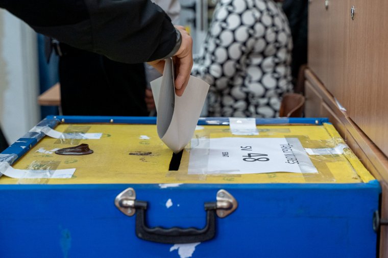 Előre hozott választásokat akar az egyik kormánypárt elnöke