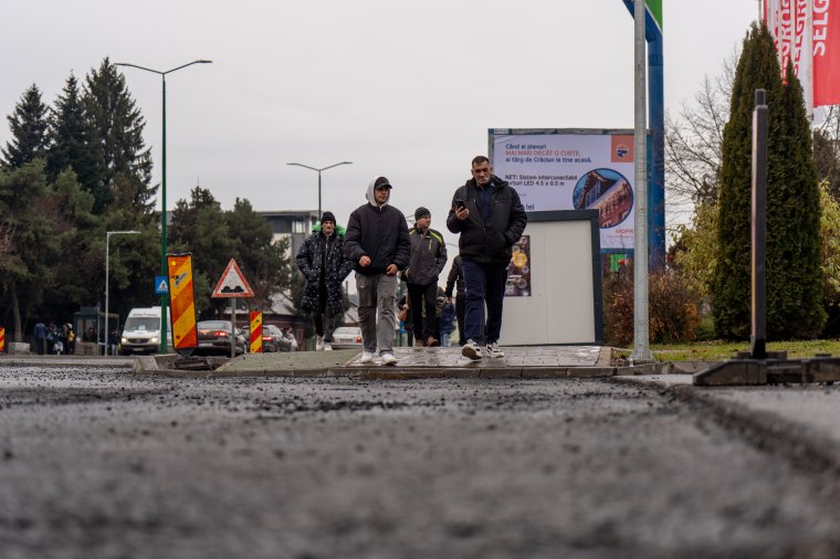 Eltűntek a munkagépek, késznek mondják a Dózsa György utcát