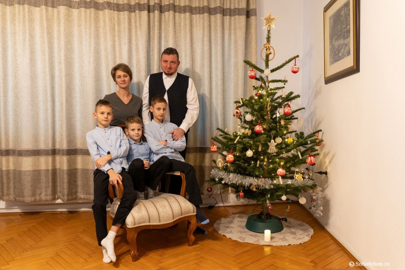 Kevés ilyen nyugodt pillanat van a lelkészcsalád életében •  Fotó: Haáz Vince