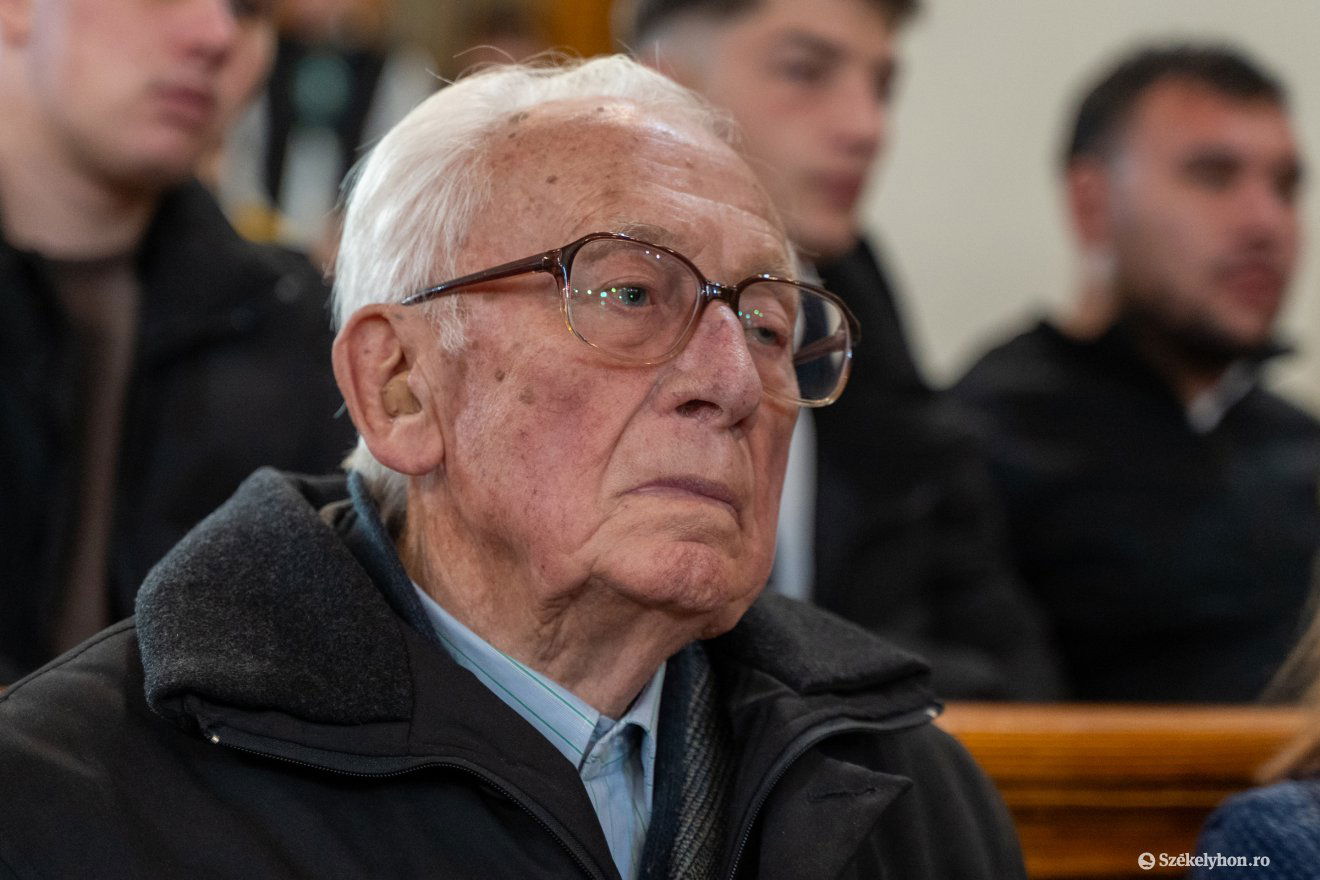 Bányász Sándor az iskola egykori diákja, az újraalapítók egyike •  Fotó: Haáz Vince
