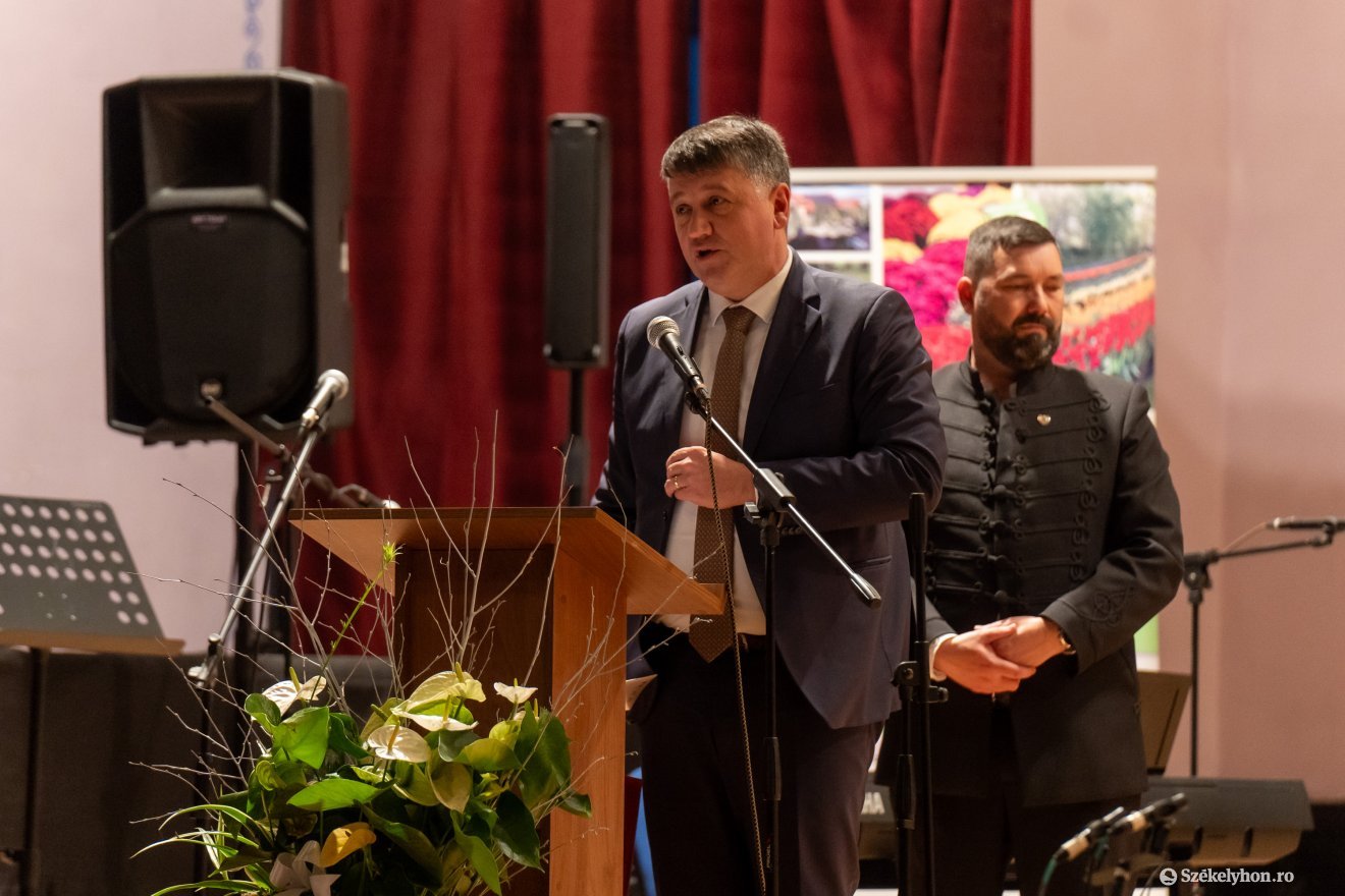 Vass Levente, a Studium Prospero Alapítvány elnöke is vett át díjat •  Fotó: Haáz Vince