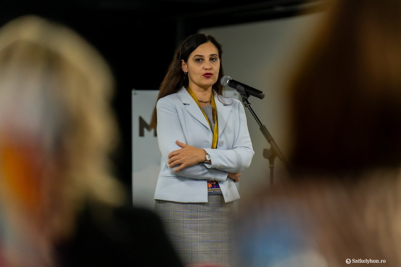 Andreia Moraru, a marosvásárhelyi önkormányzat szociális igazgatóságának vezetője •  Fotó: Haáz Vince