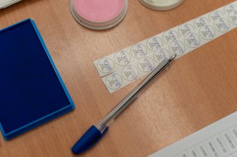 Zajlik az elnökválasztás a külföldi szavazókörökben, nagyobb az érdeklődés, mint tavaly