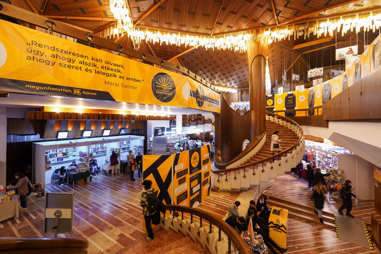 Gyűjts emléket és dedikált könyvet a 31. Marosvásárhelyi Nemzetközi Könyvvásáron!