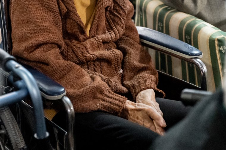 A drágítás ellenére is nehéz bejutni az idősotthonba