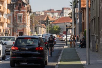 Vannak „buktatók” az épülő kerékpársávon, de mindegyik orvosolható