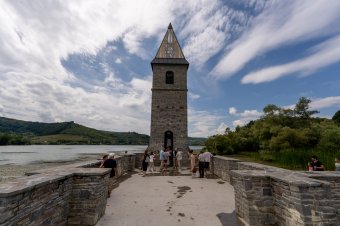 Templomszentelés: Bözödújfalu ma nemcsak az értelmetlen kommunista rombolás, hanem a kitartás szimbóluma is