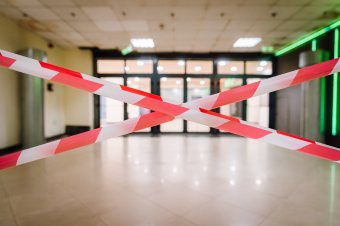 Lezárták az egyik kijáratot, szinte hasznavehetetlen az aluljáró