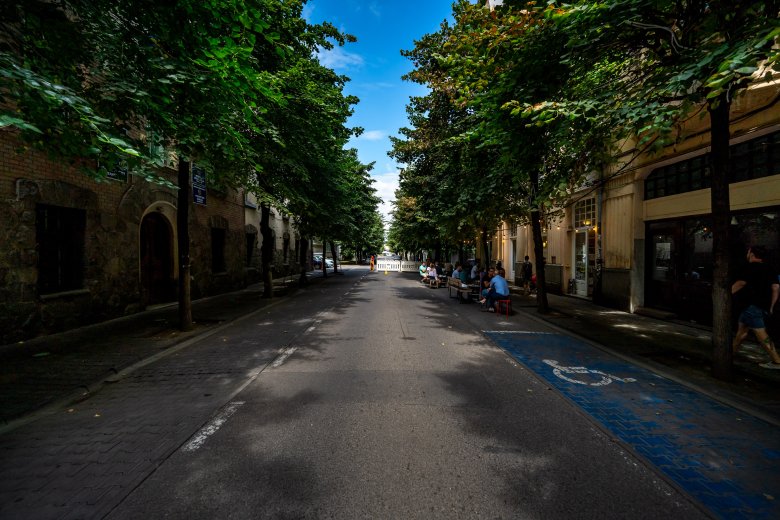 Kiírták a közbeszerzést Marosvásárhely első olyan utcájának teljes felújítására, amelyből sétálóutca lehet