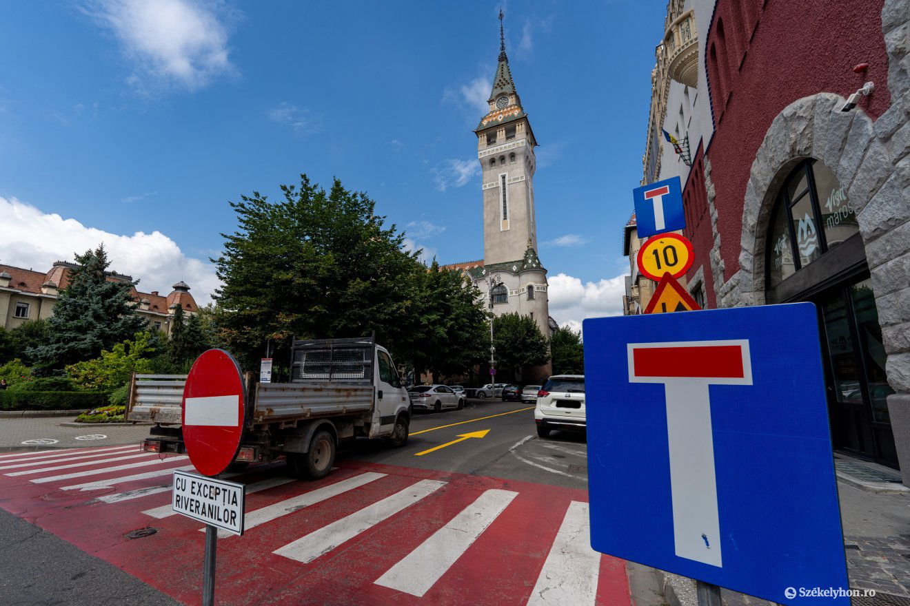 Újra végig lehet hajtani az utcán •  Fotó: Haáz Vince