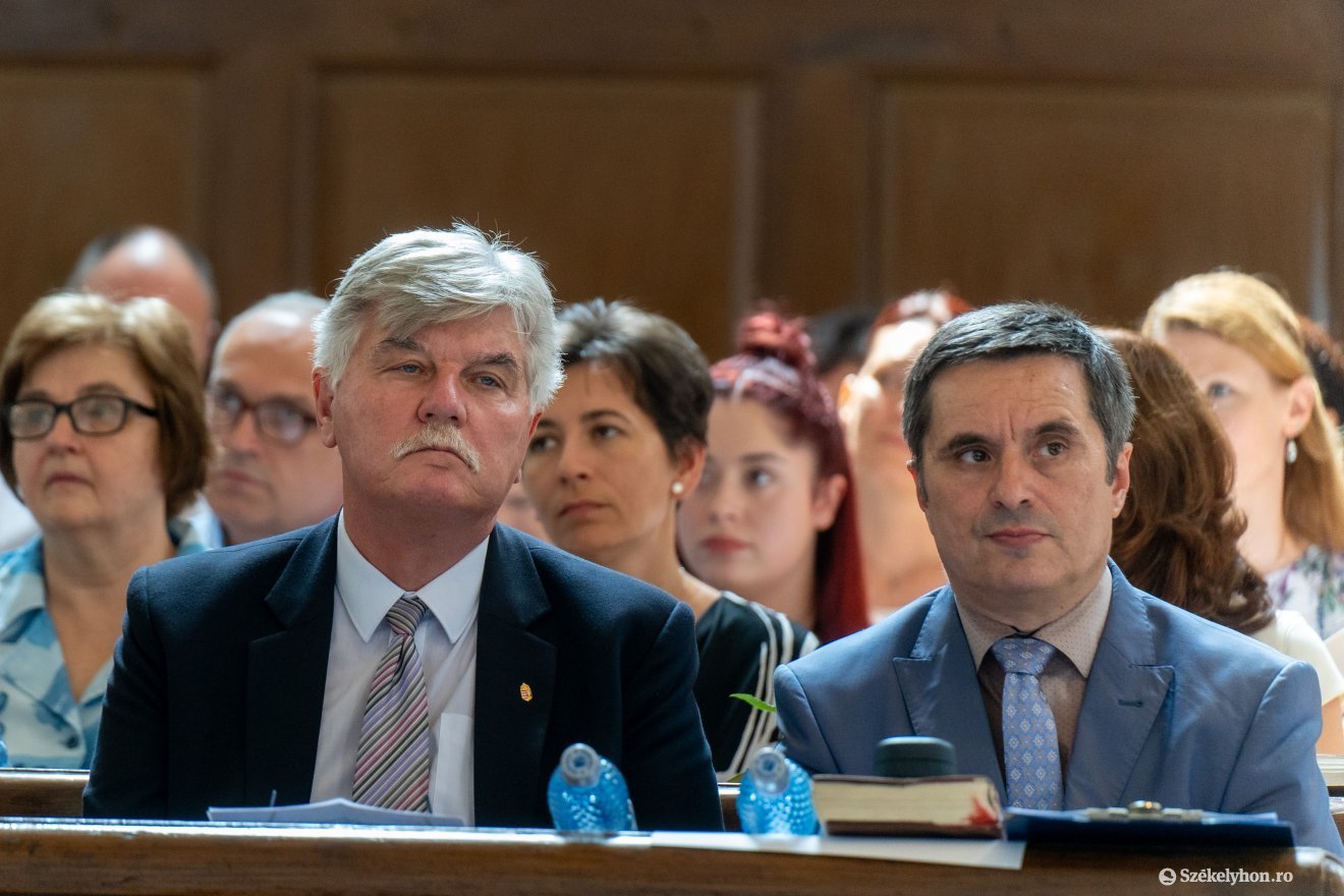 Beke Mihály András, Magyarország Csíkszeredai Főkonzulátusának első beosztott konzulja és Nagy Előd •  Fotó: Haáz Vince
