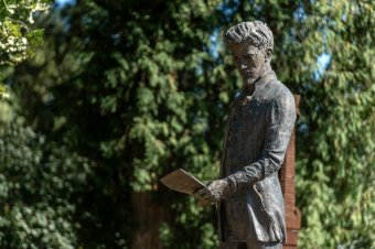 Több mint fél évszázados munka után megjelent a Petőfi összes versét tartalmazó kritikai kiadás utolsó kötete