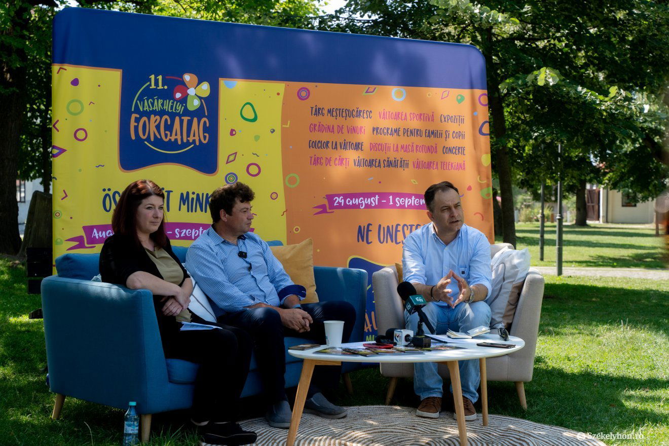 Pápay Kamilla, Jakab István és Portik Vilmos a keddi sajtótájékoztatón •  Fotó: Haáz Vince