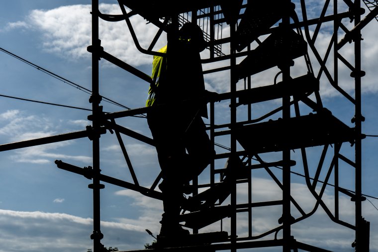 Közel 500, feketén foglalkoztatott alkalmazottat azonosított a munkaügy