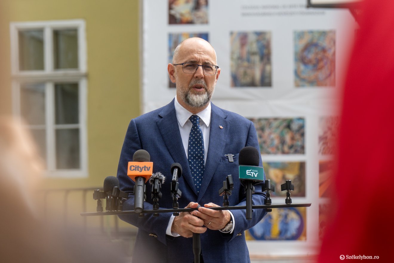 Kelemen Hunor szövetségi elnök: szükség van egy erős művészeti oktatásra Marosvásárhelyen •  Fotó: Haáz Vince