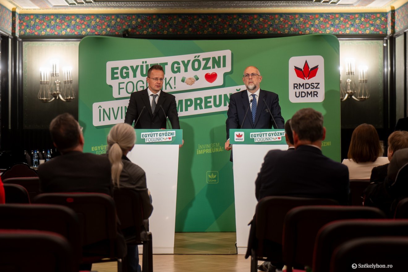 Rövid sajtótájékozatót tartott Szijjártó Péter és Kelemen Hunor •  Fotó: Haáz Vince