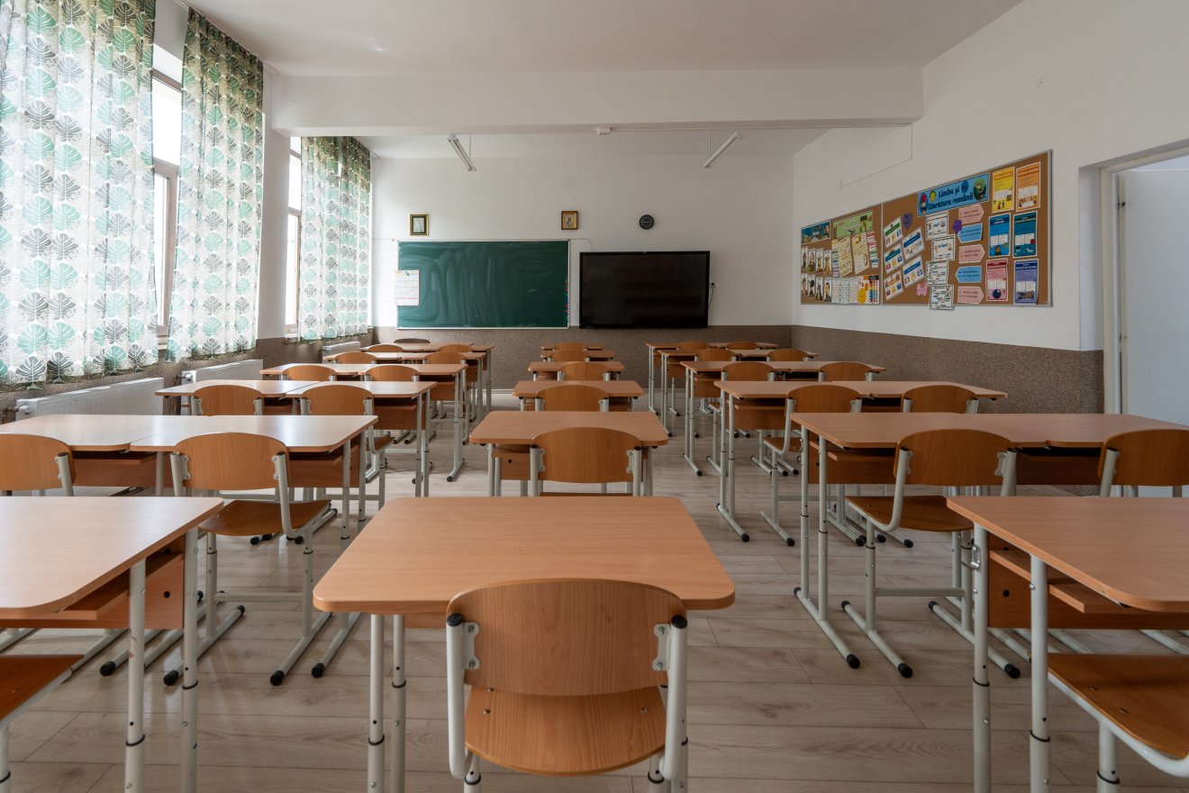 A tanügyi rendszer gyenge pontja: patthelyzet alakult ki egy marosvásárhelyi iskolában egy negyedikes fiú miatt