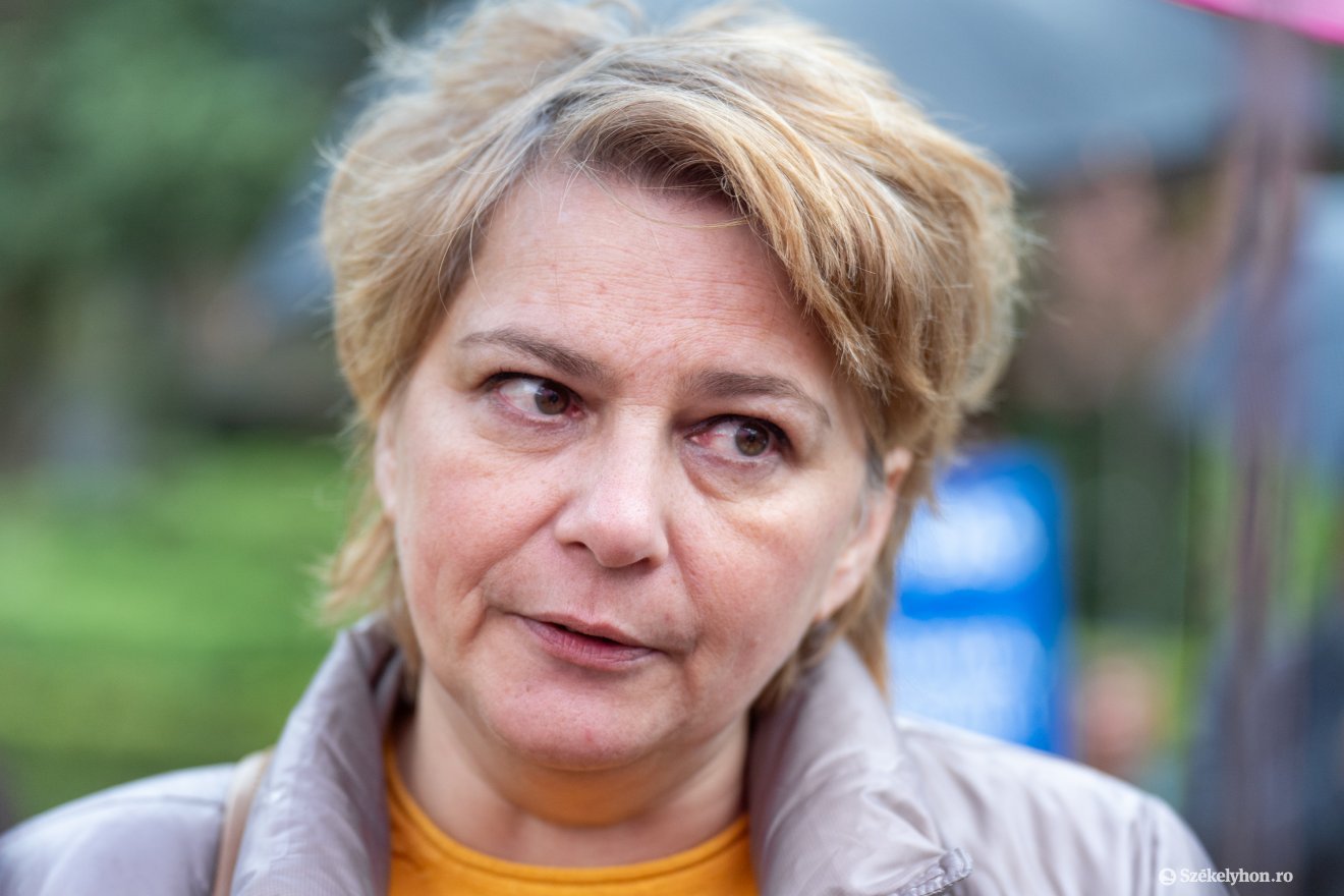 Mirela Chiorean, a személyi asszisztensek képviselője •  Fotó: Haáz Vince
