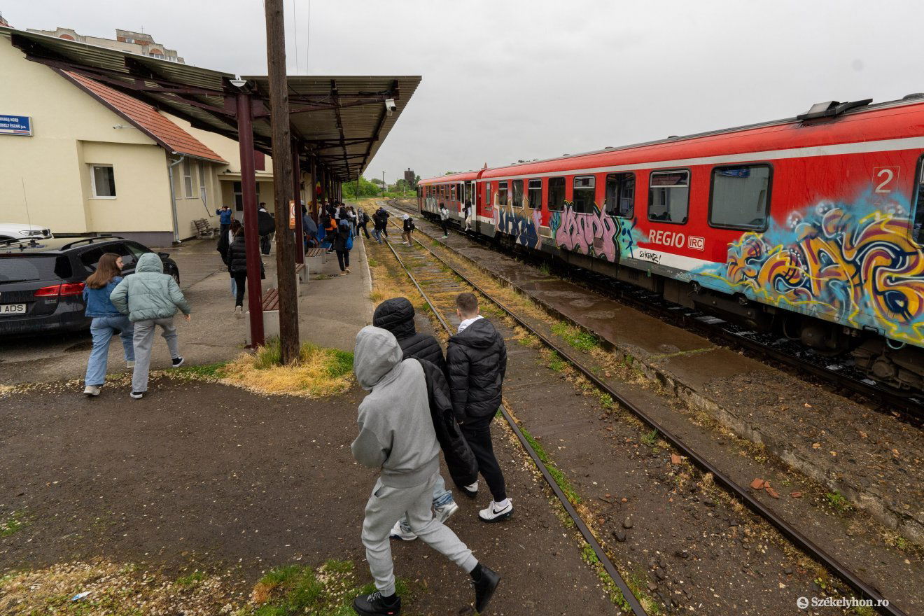 Egy bő hónap múlva a tengerpartra is lehet utazni, diákoknak ingyen •  Fotó: Haáz Vince