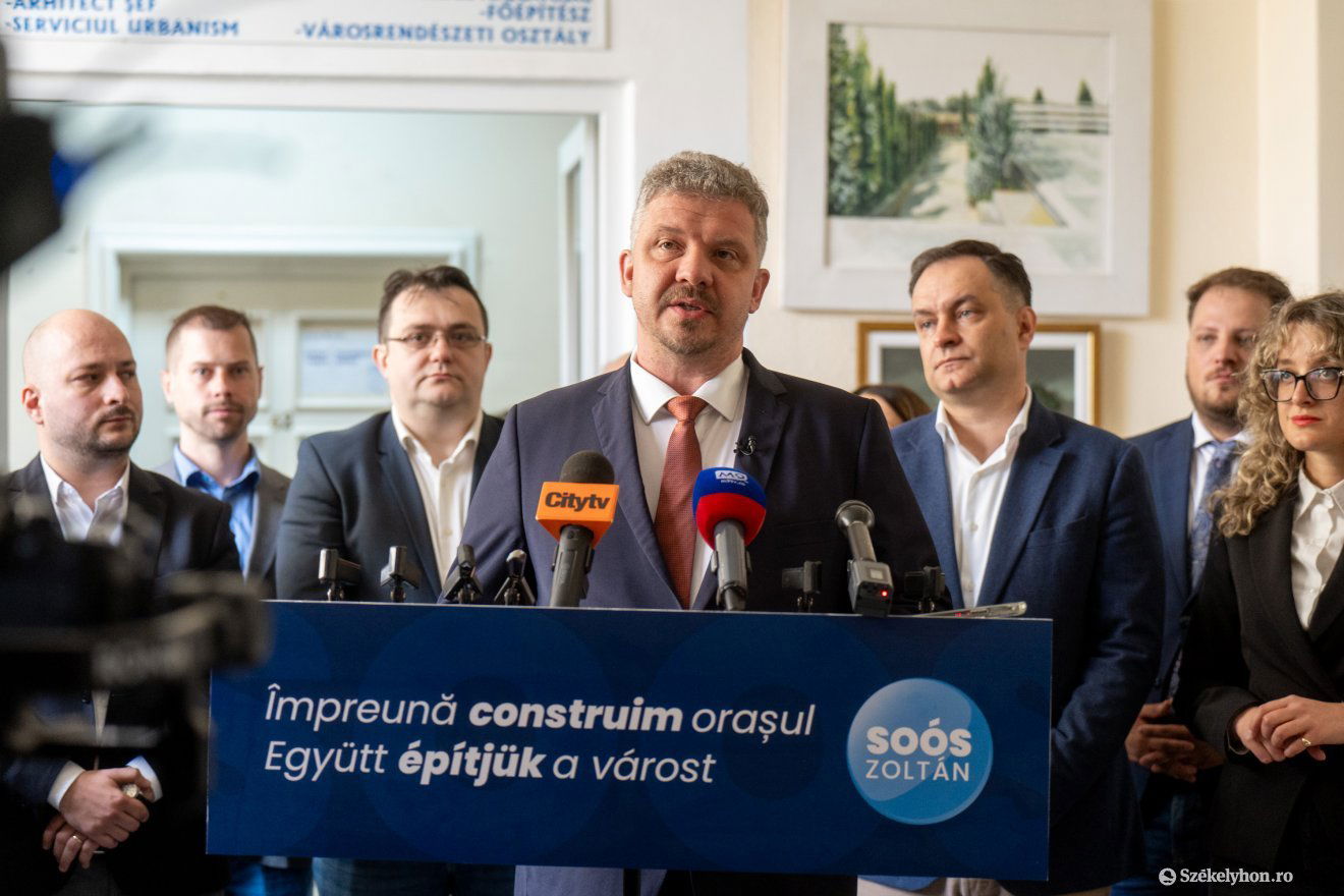 Soós Zoltán szerint a marosvásárhelyieknek arról kell dönteniük, hogy a város tovább menjen a fejlődés útján, vagy megtorpanjon •  Fotó: Haáz Vince