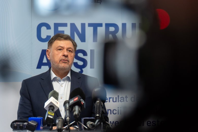 Vakcinaítélet: Rafila magyarázkodik, Voiculescu bírál