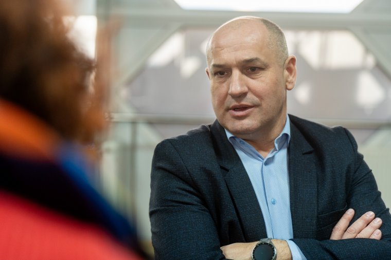 Lemondott az alkalmazottak által megvádolt igazgató