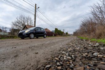 Városi elkerülőútnak használják a peremtelepülés utcáit