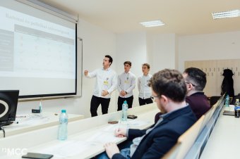 Kreatív középiskolások jelentkezését várják