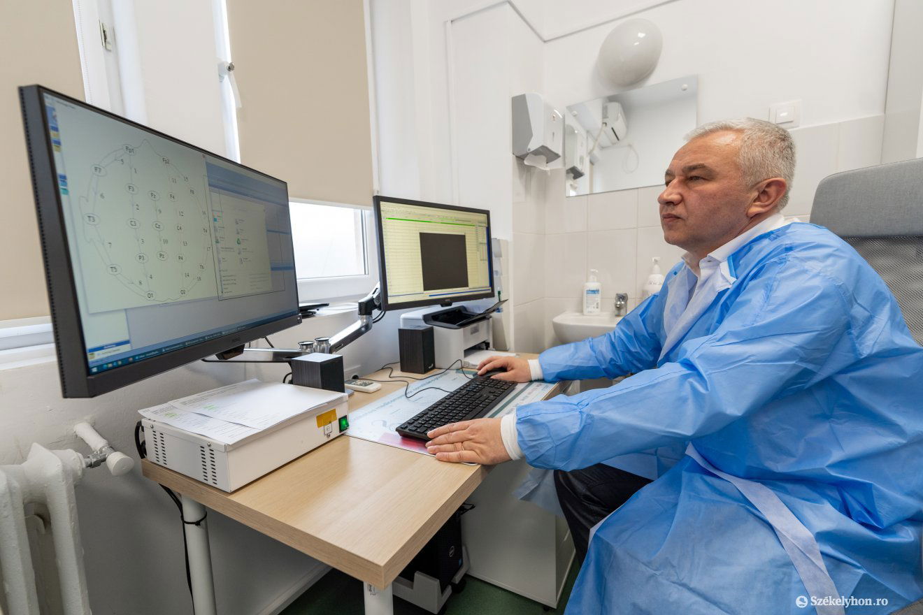 A telemedicina segítségével több szakember is hozzáférhet az EEG-vizsgálat eredményéhez •  Fotó: Haáz Vince