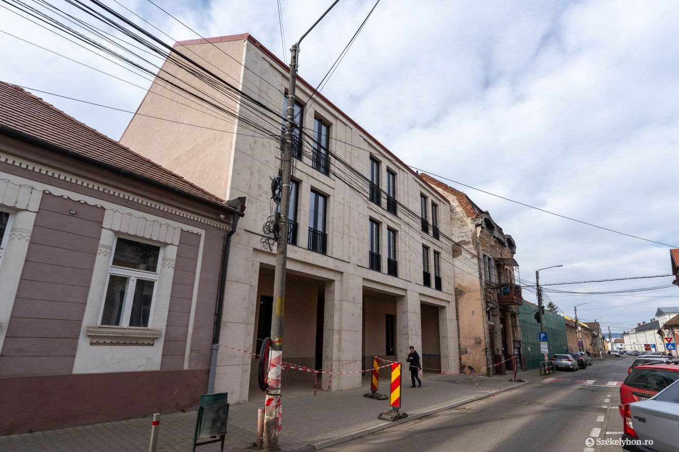 A Marosvásárhelyi Református Kollégium új épülete a Bolyai Gimnázium elemi osztályait is befogadja ősztől •  Fotó: Haáz Vince