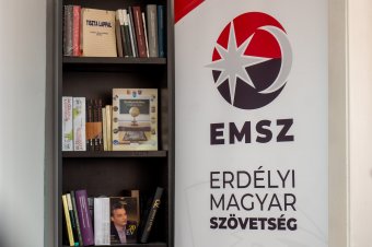 Államfőválasztás: szembemegy az RMDSZ-szel, Nicușor Dant támogatja az EMSZ