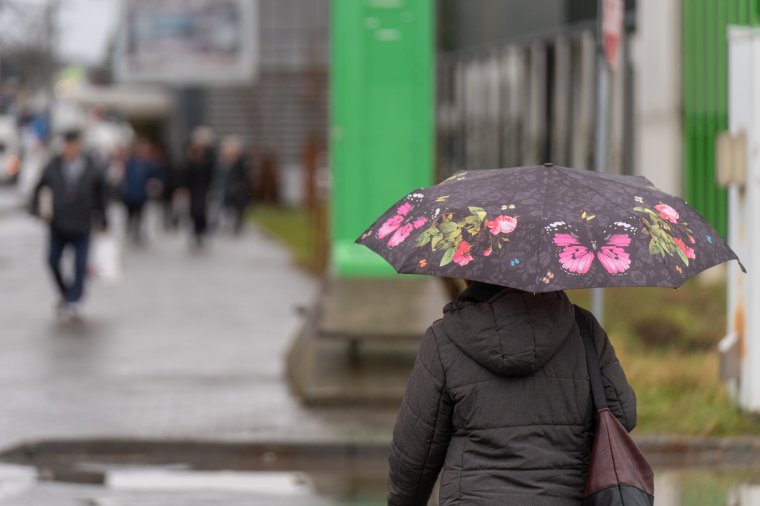 Nem szabadulunk a szeles időjárástól, eső és havazás is várható