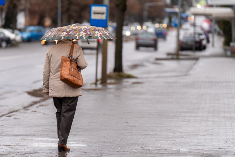 Sok eső megélénkülő széllel