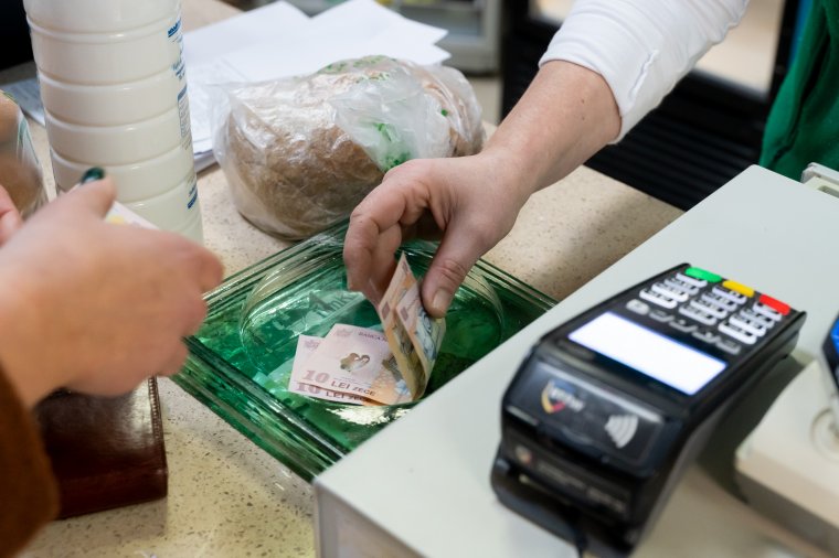 Továbbra is Romániában a legmagasabb az infláció, és az áfaemelés még csak most jön