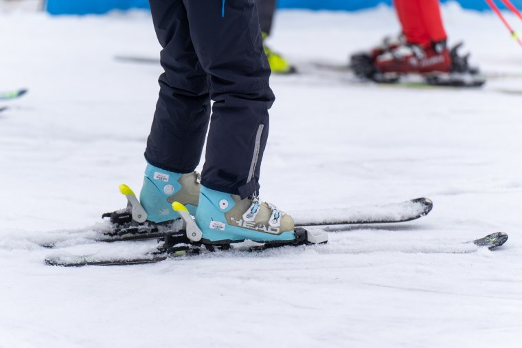 Örülhetnek a téli sportok szerelmesei: megnyitották a brassópojánai sípályákat
