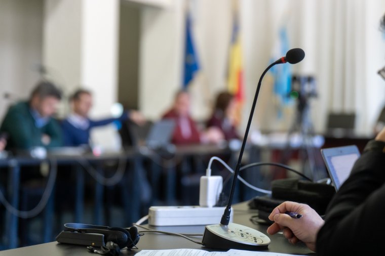 Egy évvel megtoldaná a polgármesterek, önkormányzati képviselők mandátumát az RMDSZ