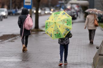 Erős széllel és csapadékos időjárással indul a hét