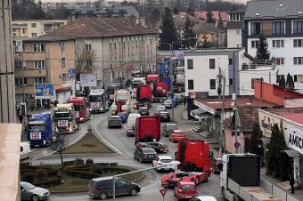 Tiltakozó kamionosok vonultak be Marosvásárhelyre