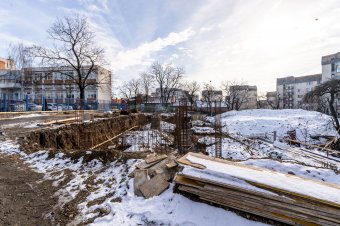 Lassultak ugyan, de folytatódnak a nagyberuházások