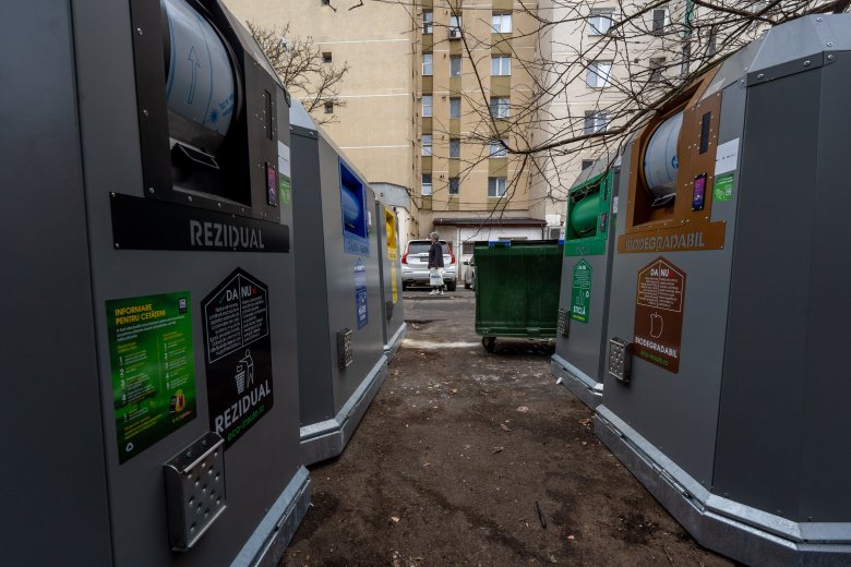 Bár vannak már működő okoskukák Marosvásárhelyen, a régieket szívesebben használják a lakók