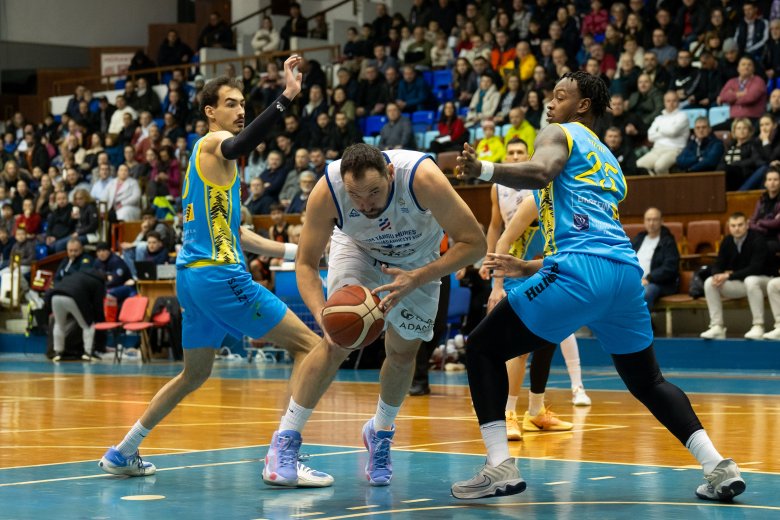 A végére elherdálta előnyét, a ráadásban dőlt el a Marosvásárhelyi VSK találkozója