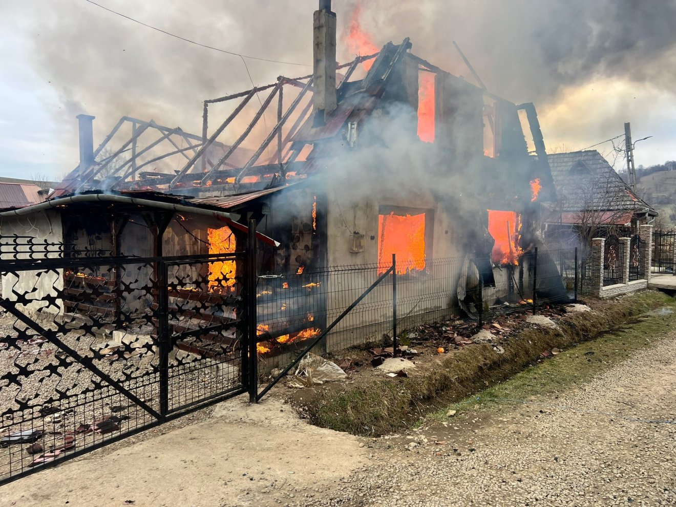 Megsemmisült a család otthona &bullet;  Fotó: Antonia Lorea közösségi oldala