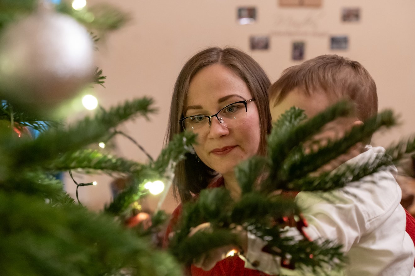 Anya ölében szebb a fa is &bullet;  Fotó: Haáz Vince