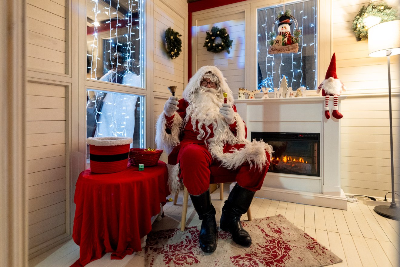 A Mikulással minden nap lehet találkozni •  Fotó: Haáz Vince