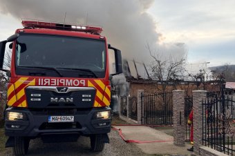 Lakóházhoz és melegházhoz riasztották a Maros megyei tűzoltókat