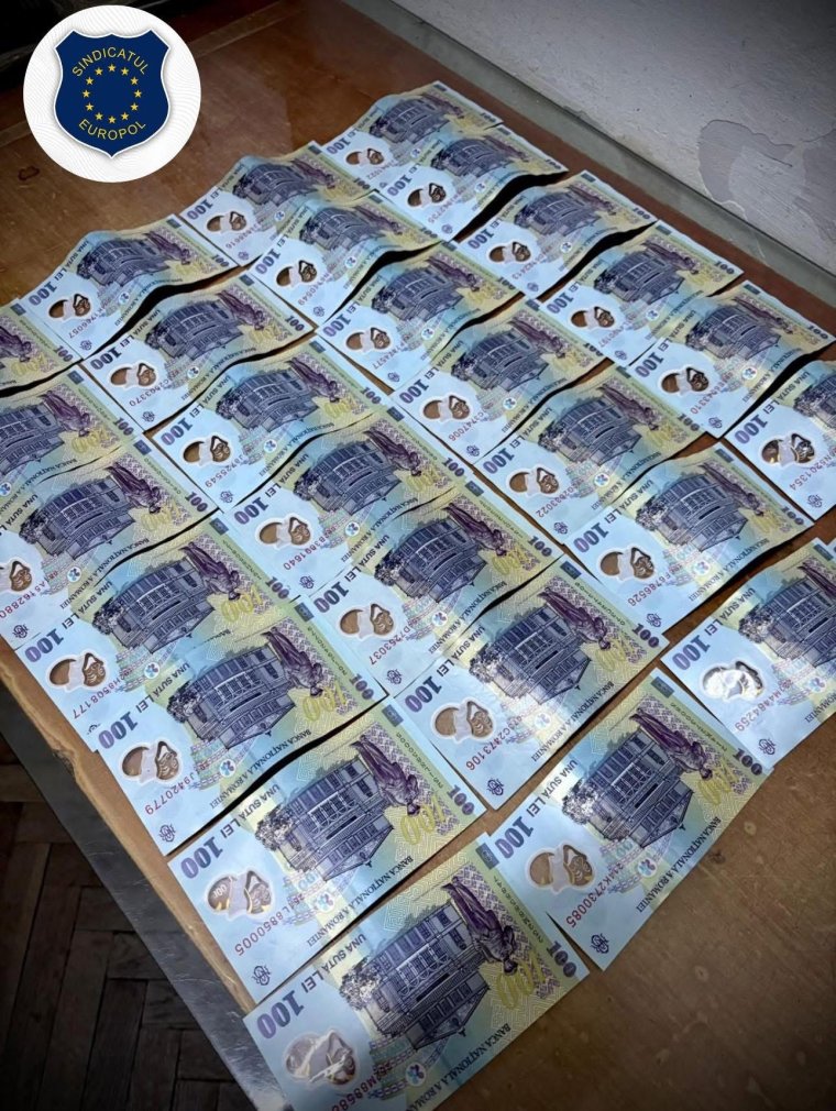 Nem elég hogy ittasan vezetett, még le is akarta fizetni a rendőröket