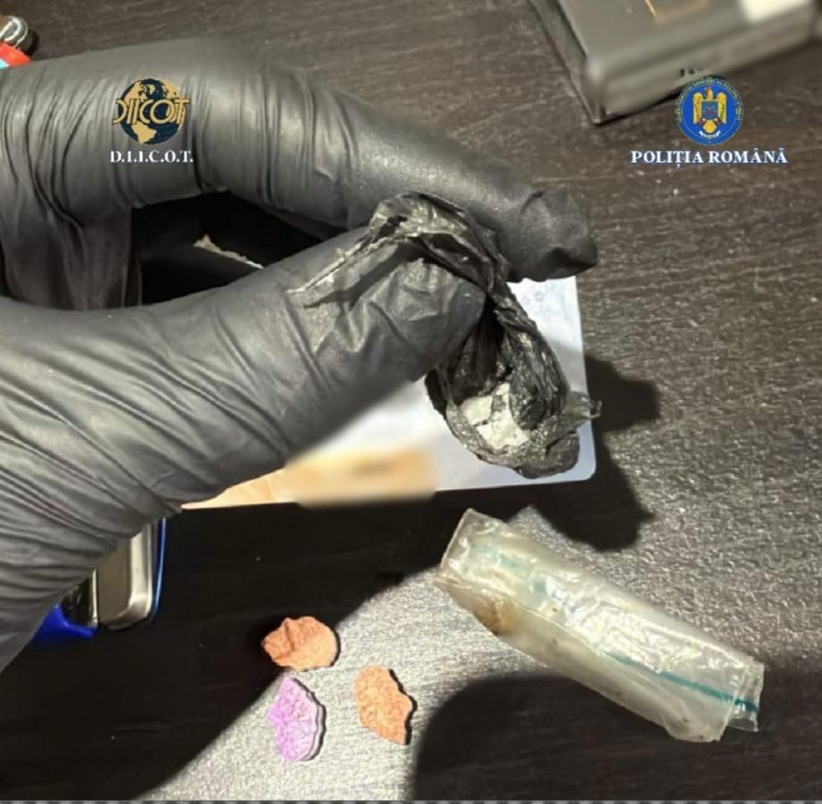 Begyújtötték a terhelő bizonyítékokat •  Fotó: Maros megyei rendőrség