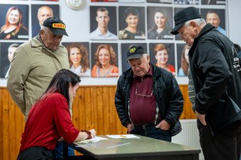 A városvezetők az eredményekkel jöttek, a lakók a saját problémáikkal
