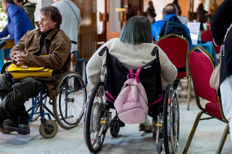 „Ne terheljenek még jobban minket” – adóvisszatérítést sürgetnek a marosvásárhelyi gondozók