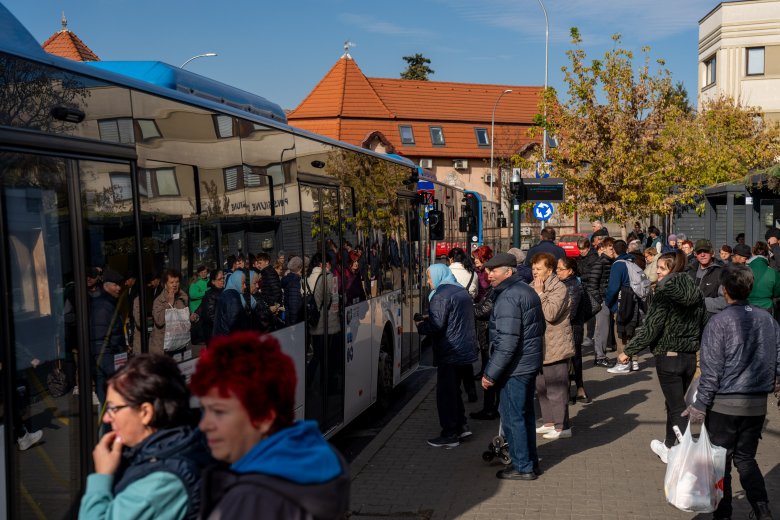 Ritkíthatják a buszjáratokat a pénzhiány miatt
